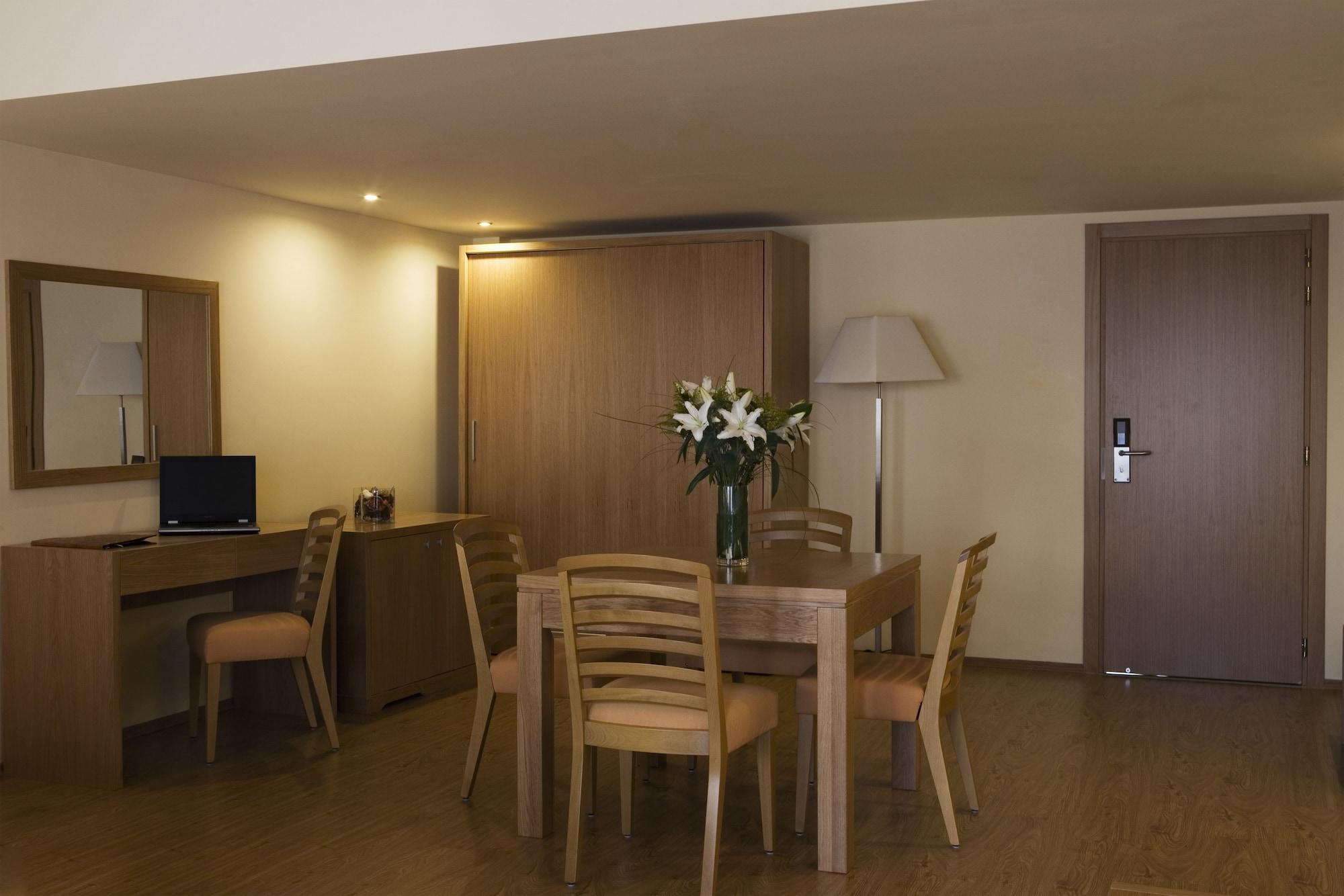 Valis Resort Hotel ヴォロス エクステリア 写真 A room at the hotel