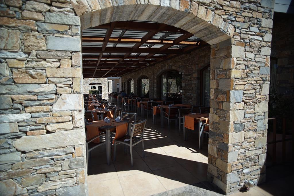 Valis Resort Hotel ヴォロス エクステリア 写真 The interior of the restaurant