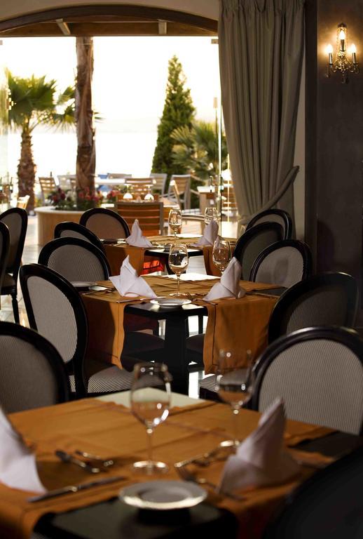 Valis Resort Hotel ヴォロス エクステリア 写真 The restaurant